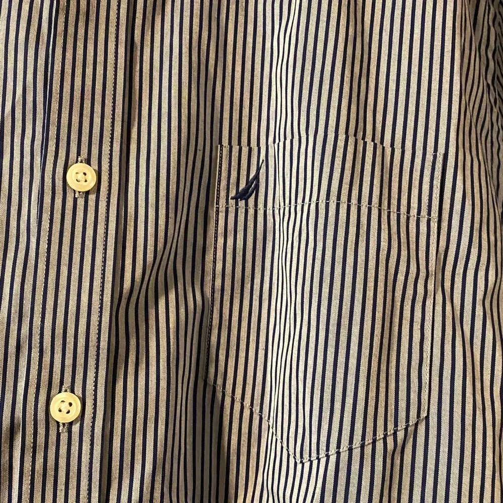 Nautica Men’s Slim Fit Button Down Blue Gray Striped Long Sleeve Size L Cotton - Picture 5 of 8